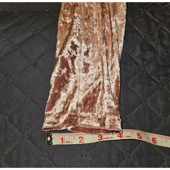 Forever 21 Pink Velvet Jumpsuit Women's Medium - Picture 12 of 12